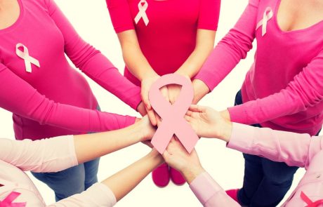 V Sloveniji preživetje žensk z rakom dojk slabše od evropskega povprečja, ker prepozno obiščejo zdravnika
