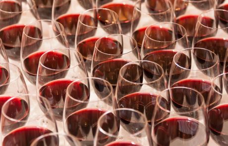 Povprečen Slovenec lani spil 35 litrov vina