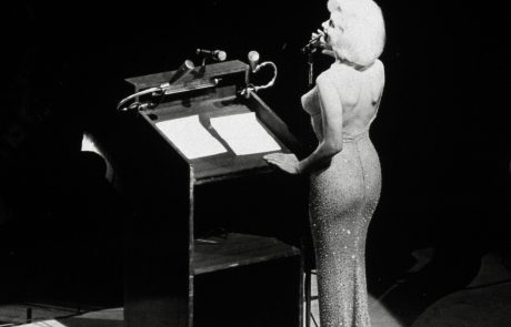 Zapuščina Marilyn Monroe na dražbi prodana za skoraj 11 milijonov dolarjev