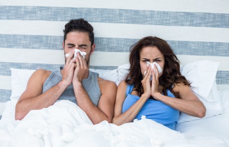 Hladnejše vreme pospešuje širjenje virusnih okužb dihal