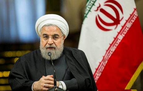 Iranski parlament na pobudo radikalcev ovadil predsednika Rohanija