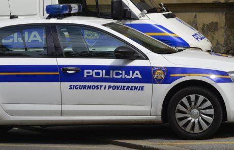 Hrvaška policija z dodatnimi vozili in kamerami za nadzor meje, kmalu tudi z droni
