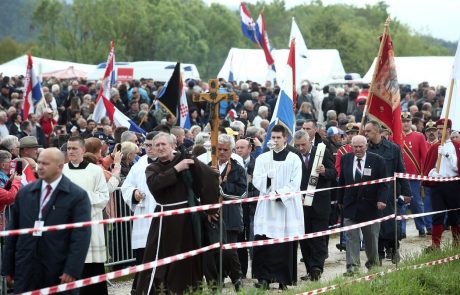 Celovško sodišče brez milosti nad hrvaške poveličevalce nacizma