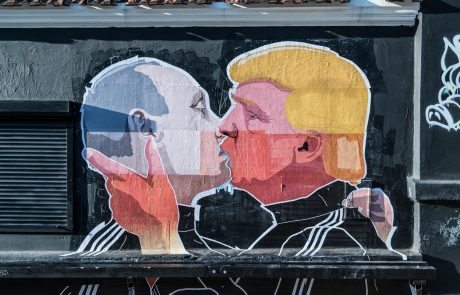 Trump v resnici dela za Vladimirja Putina?