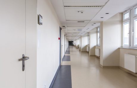 V petih slovenskih bolnišnicah bodo jeseni pozorno nadzirali delo zdravnikov