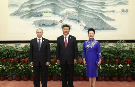 Putin kitajskemu predsedniku podaril nenavadno darilo