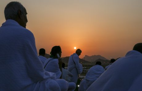 Za muslimane se začenja ramazanski bajram