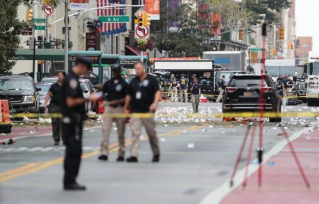 Newyorškega terorista obtožili poskusa umorov policistov, obtožnica za bombni napad še sledi