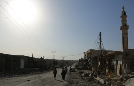 Konvoji ZN s humanitarno pomočjo za Sirce so znova na poti