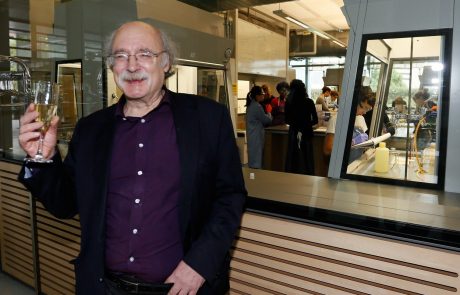 Nobelov nagrajenec za fiziko Duncan Haldane zaprisegel kot slovenski državljan