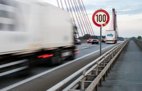 Evropski poslanci so nezadovoljni z modelom cestnin za osebne avtomobile, ki ga namerava uvesti nemška vlada