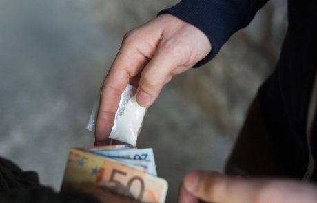 Trgovina z drogami v Evropi letno obrne 24 milijard evrov