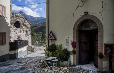 Italija po potresih prosi za pomoč iz tujine: “Soočamo se z epohalno katastrofo, potrebujemo denar in ljudi, ki bi nam pomagali”