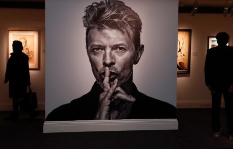 Na podelitvi britov posthumno slavil David Bowie