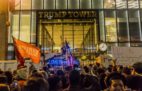 Protestniki ne sprejemajo Trumpove zmage in množično protestirajo še naprej