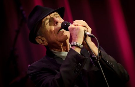 Umrl legendarni kanadski pevec Leonard Cohen
