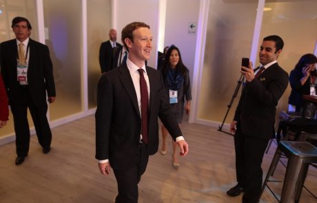 Na Facebooku tudi lažni posnetki ustanovitelja Marka Zuckerberga