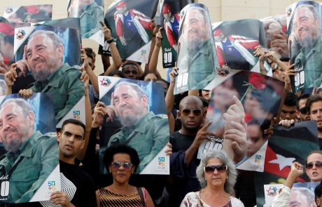 Na Kubi žalujejo za Fidelom Castrom