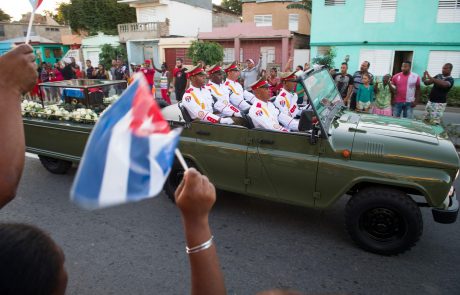 Kubanci so se poslovili od očeta revolucije Fidela Castra
