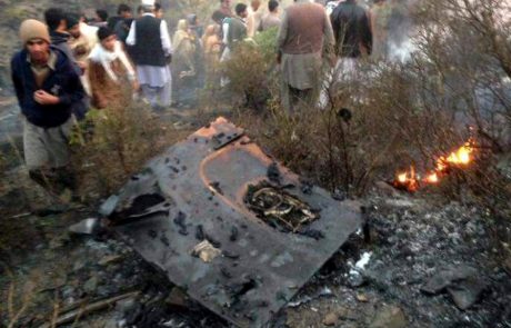V Pakistanu strmoglavilo letalo z najmanj 48 potniki, nesreče ni preživel nihče