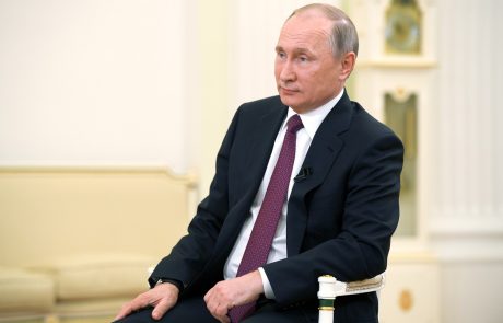 Putin zahteva odhod 755 ameriških diplomatov iz Rusije