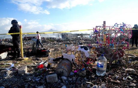 Eksplozija pirotehnike v Mehiki zahtevala najmanj 29 življenj (foto)