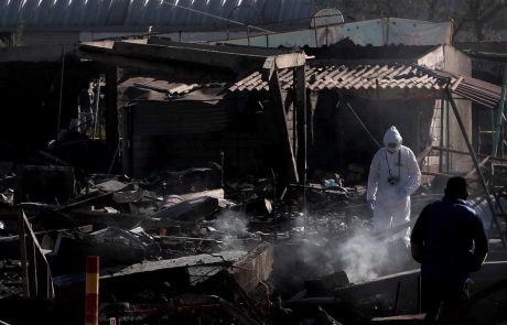 V siloviti eksploziji v indijski tovarni pirotehnike 25 mrtvih