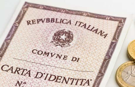 Zastarele italijanske osebne izkaznice dodatno povečujejo zastoje na mejnih prehodih