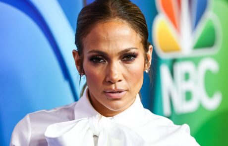 Jennifer Lopez pokazala, kako je videti brez ličil: Posnetek ima že več kot 10 tisoč komentarjev