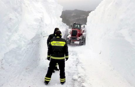 Teden dni po snežnem plazu, ki je v osrednji Italiji zasul hotel, so reševalci odkrili nova trupla