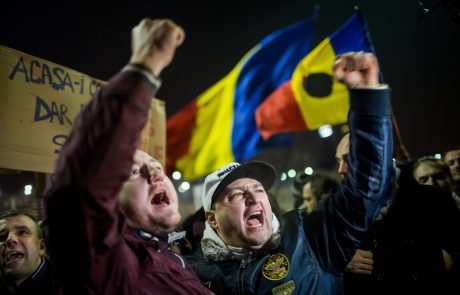 V Romuniji največji protesti od padca komunizma: 300.000 protestnikov zahtevalo odstop vlade