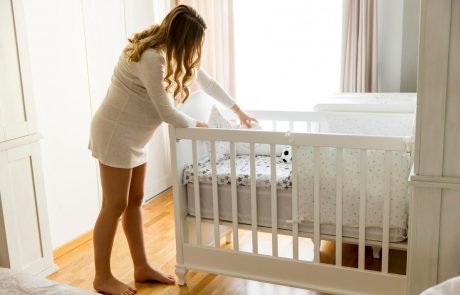 Po porodu jo je mož prosil, naj vstane iz bolniške postelje. Razlog je neverjeten!