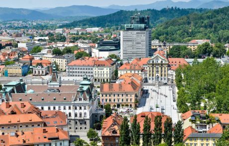 Število prebivalcev Slovenije počasi raste