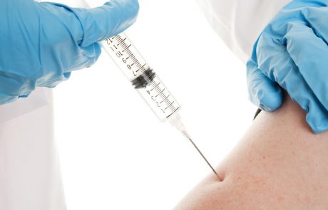 V ponedeljek začetek cepljenja proti gripi
