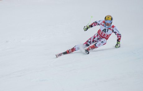 Hirscher najhitrejši v prvi vožnji, Kranjec 20.