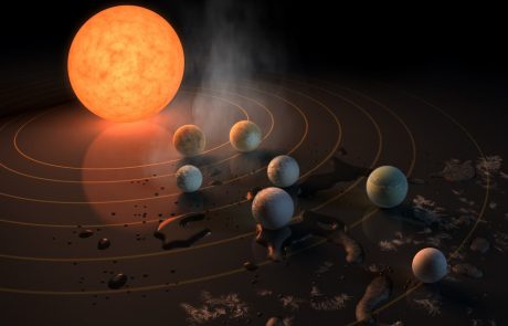 Astronomi so 40 svetlobnih let od Zemlje odkrili sistem sedmih planetov, katerih velikost je podobna Zemljini