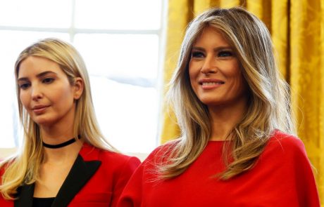 Govorica telesa razkriva, kaj si Melania zares misli o Ivanki