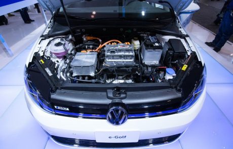 Volkswagen vložil milijardo naložbo v startup za razvoj avtonomnih vozil