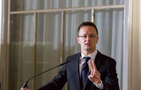 Na uradni obisk v Slovenijo danes prihaja madžarski zunanji minister