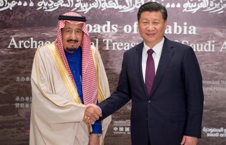 Kitajska in Savdska Arabija ob državniškem obisku podpisali za 65 milijard dolarjev poslov