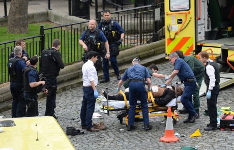 Londonska policija: Napadalec pred parlamentom je bil Khalid Masood, IS ga ima za svojega