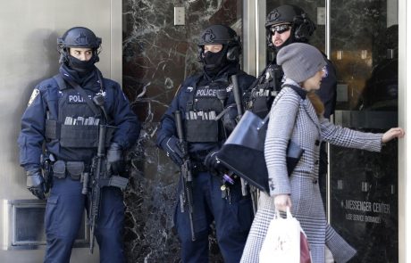 Britanska policija aretirala četverico, ki naj bi za božič načrtovala teroristični napad