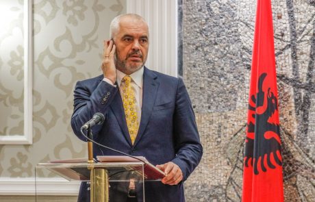 Albanski premier ne izključuje združitve s Kosovom