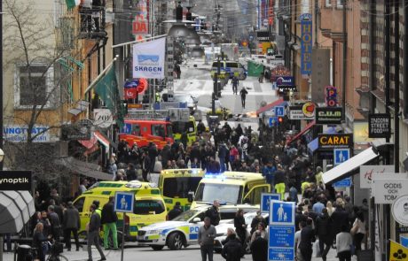 Švedsko tožilstvo: Prijeti osumljenec za napad v Stockholmu 39-letni Uzbekistanec