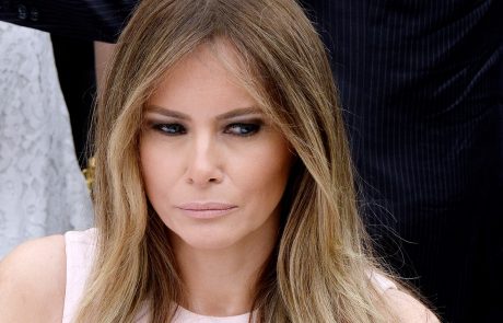 Melania lahko gre prvič sama na potovanje