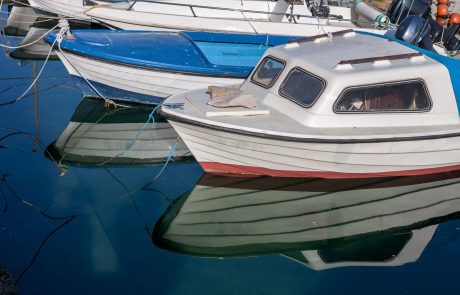 Hrvaški ribiški čoln slovenskemu v Piranskem zalivu potrgal mreže
