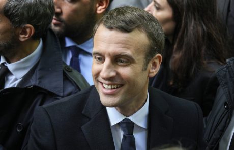 Macron slavi novo zmago
