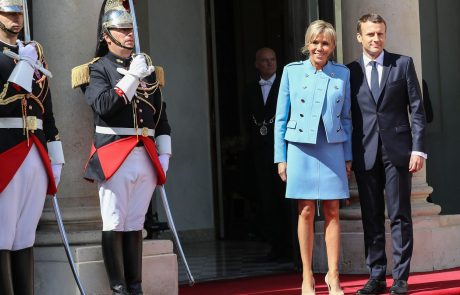 Macron zaprisegel kot doslej najmlajši francoski predsednik