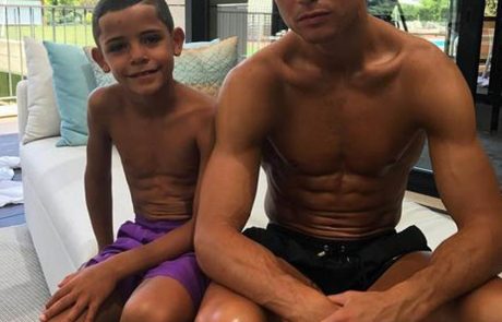 Mini-Ronaldo: Cristiano in sin sta si podobna kot jajce jajcu