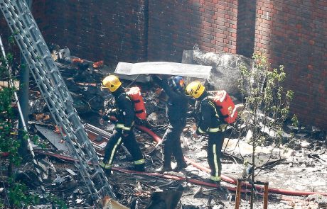 Londonski gasilci zaradi varnosti prekinili iskanje pogrešanih na pogorišču stolpnice